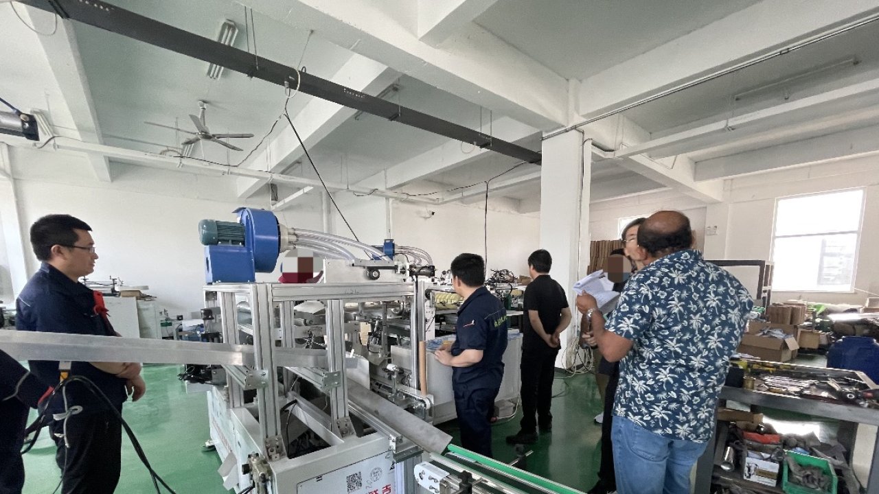 Water Glue Labeling Machine